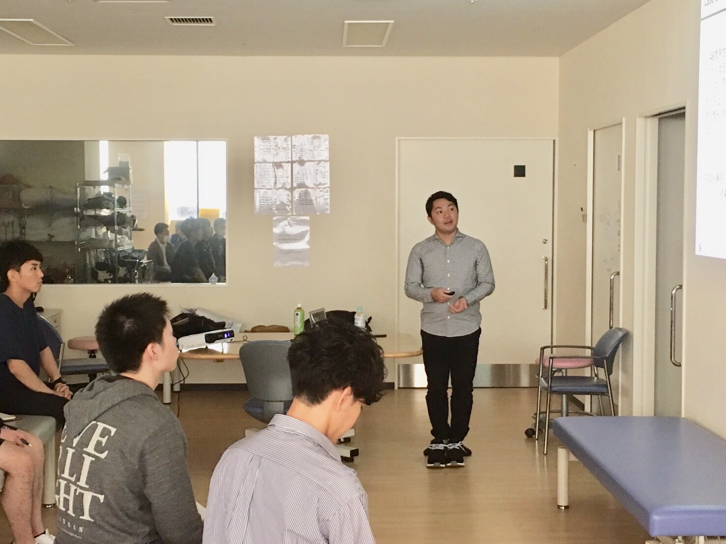 沖縄県外でも講演依頼がくるジーハンズの痛みに対する治療技術